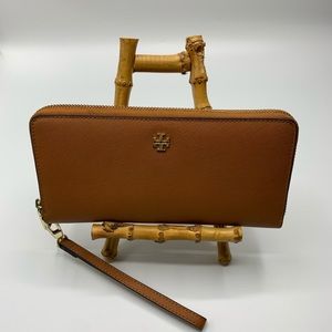 🌟Tory Burch Robinson🌟Passport Continental Wallet